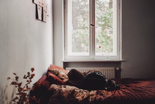 itfeelquotes's tweet photo. I feel empty without you.
ไม่มีเธอแล้วมันรู้สึก.. ว่างเปล่า จริงๆนะ https://t.co/ZXIoKBZFsT