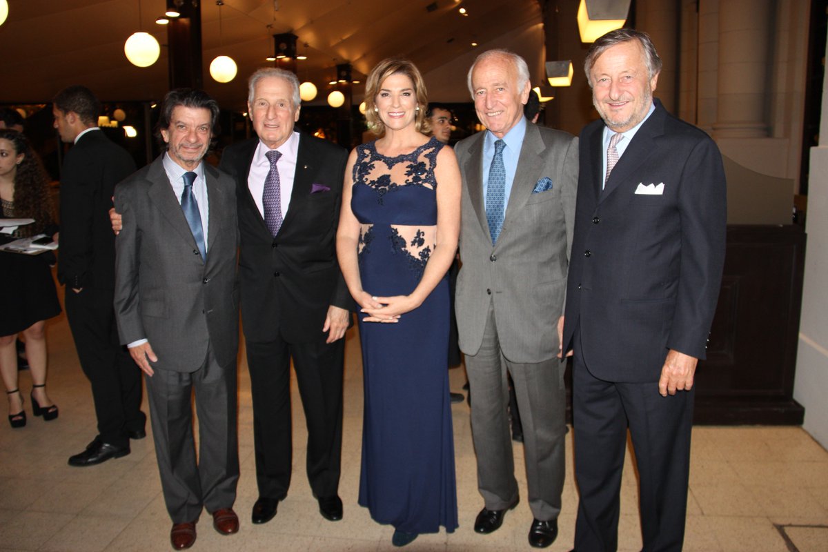 Marianabergutz's tweet photo. https://t.co/TkTJ2jHCkY @jorgemacri @deperezvolpin @FundacionJAA
@LaRural_BsAs #JAA25años
#Bodegafindelmundo https://t.co/7JGnXLLjX2