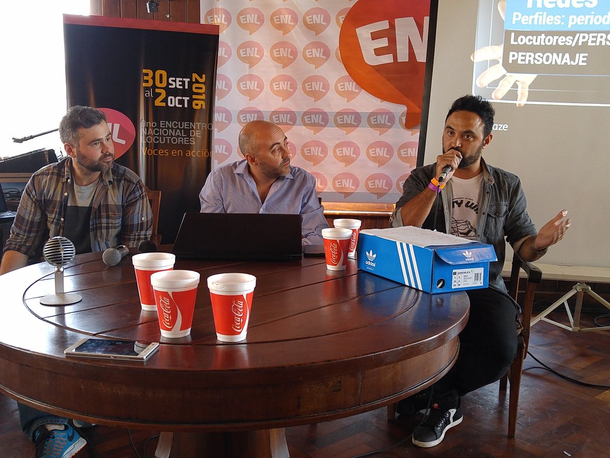 XimeParodi's tweet photo. Comienza la Conferencia-taller: Locutores y periodistas en las redes con @javirosemberg, @FlavioLorenzo y @mmcardarelli en el #ENL2016 https://t.co/u4P0CW9Bdw