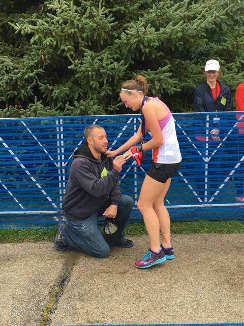 mkelfmarathon's tweet photo. A finish line engagement! What a nice way to end a marathon 😊 #lfm2016 https://t.co/3hPKX8ZDec