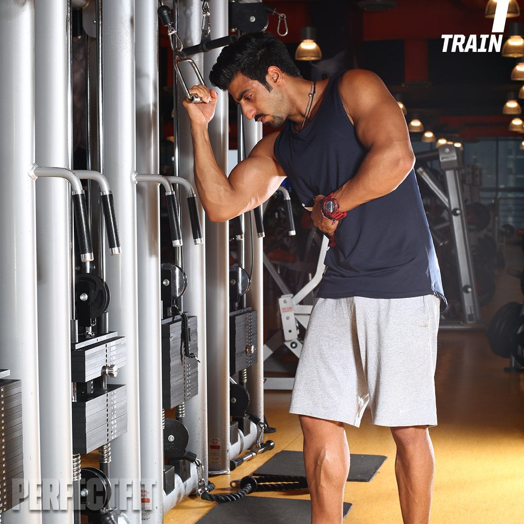 hispfmag's tweet photo. Boost Your Fitness &amp; Strength At The Gym In Just Three Weeks Exercise #6 ➡ Oblique Cable Crunch ➡➡➡ https://t.co/TF0Hkvxry0 https://t.co/3xOFpKwhu9