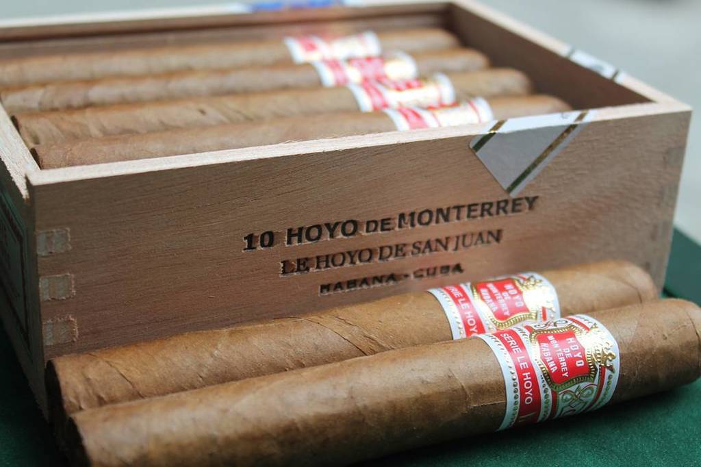 CigarsMyLife's tweet photo. Hoyo de Monterrey Le Hoyo de San Juan #available #orders📥
#cigars #cigarsmylife #cigaroft… https://t.co/7fqfq6SbDO https://t.co/ZhzC7s3Rfi