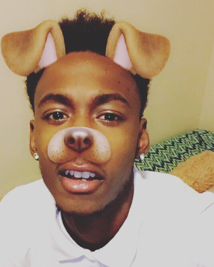 smiley_deavonte's tweet photo. If she a dog, I'm a dog too🐶 https://t.co/Z9hMXTi3ip