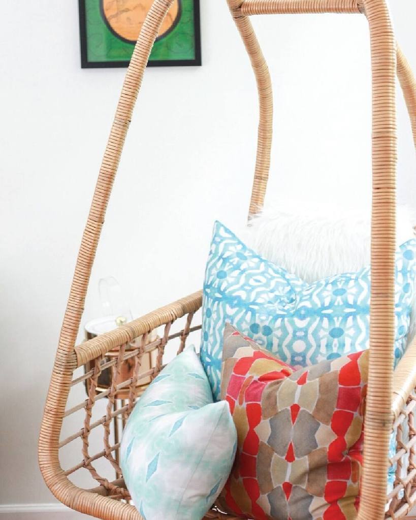 ThePatternColl's tweet photo. Gorgeous pillows from our @thebunglo collection! #thepatterncollective #patternisbetter #designerpillows #designert… https://t.co/2EBjIf41Iu
