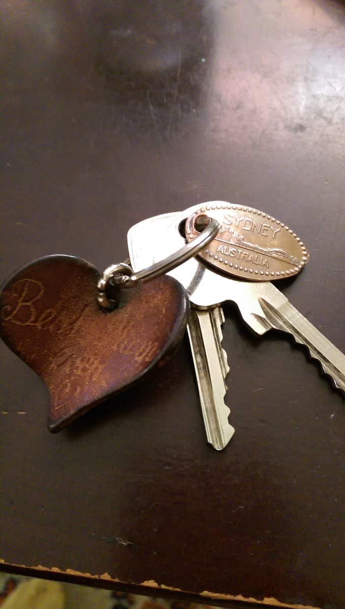 OlsenSuzanne's tweet photo. Keys found today @RCMAmarkets Riverside Market on Fitzhamon embankment #Cardiff #lostkeys https://t.co/KBfobmqitL