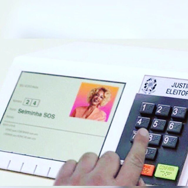 stebarrilari's tweet photo. Hoje é dia de eleição e eu vou votar na Selminha @samanthaschmutz, " mermão"  Até rimou 😂 Simbora votar!!! #VoteSos https://t.co/QOcmC3Rewo
