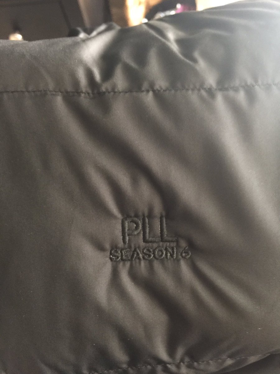 huwjamescollins's tweet photo. Item Number 3: a PLL coat (it's pretty big!) - from Season 6 of the show. Hi Bunny! RT this post to win the coat! #HuwWantItHuwGotIt https://t.co/gArC438tvP