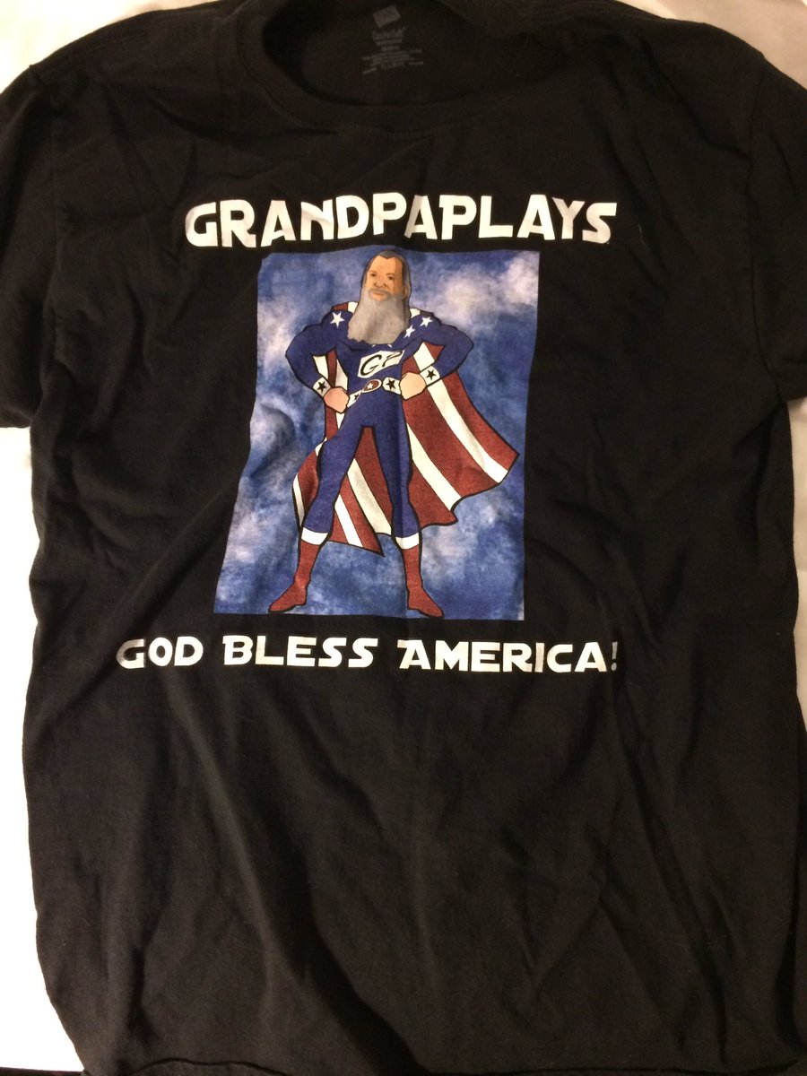 playa180's tweet photo. If anybody is looking for me. I will. Be representing @GrandpaToo and hanging out with @TheChillestTeam and there community. #TwitchCon2016 https://t.co/M7V0MuCKEQ