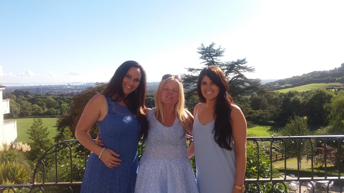 HazelTreeClinic's tweet photo. @ClareSheehy @NewHouseCardiff @CerynRoccoWed Lovely to see you all today #Weddings #Venues #Pamper #Relax #Celebrate https://t.co/314Bkp44o4