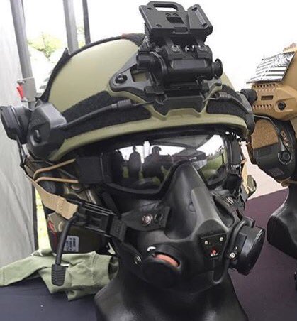 a7innovation's tweet photo. A7 RAPTOR goggles on an MTEK Flux helmet at AUSA #angel7industries #mtekusa https://t.co/M66zUqutUI