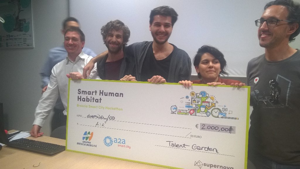 Ecco i vincitori: Air2 con la loro idea di monitoraggio dell'ambiente per scegliere la strada meno inquinata