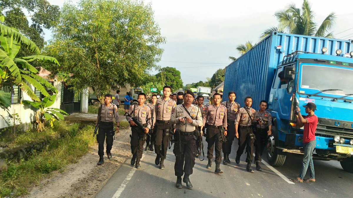 ridhopanges's tweet image. Kita semua bersaudara damai sodaraku damailah negriku!! #ptbnil ✌✌✌