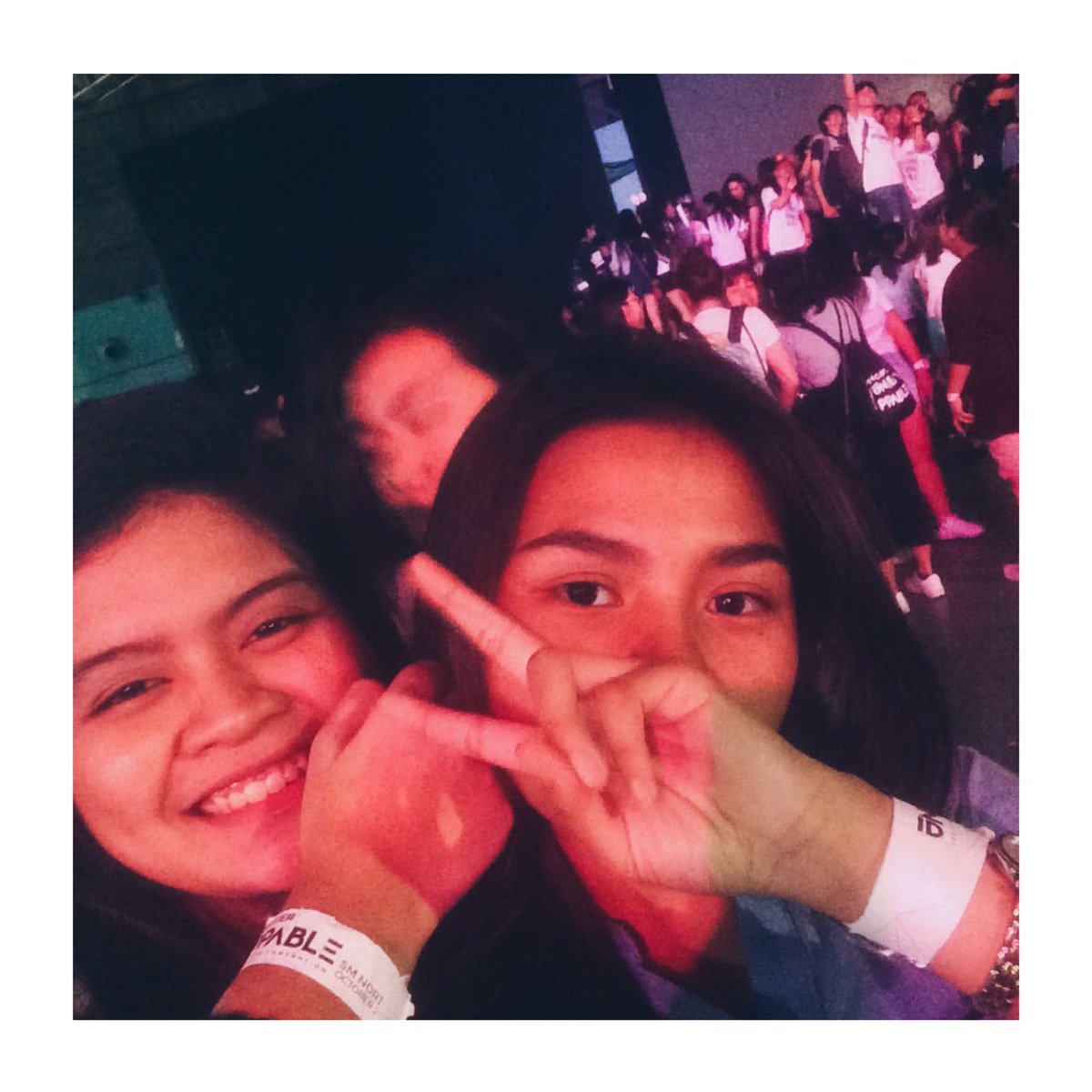 currynuuh's tweet photo. Very interesting naman ng start ng october ko. Sa exordium na yung next guys!! 🤗 Ipon na talaga. 😏😂 @iamlorenwu #5CUnstoppable 💞 https://t.co/615k8iH72J