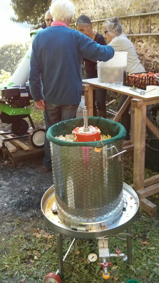 ecofunkytravel's tweet photo. Water powered apple pressing in the autumn sun thanks to @thegreenvalleys kit https://t.co/KghXwGibhM