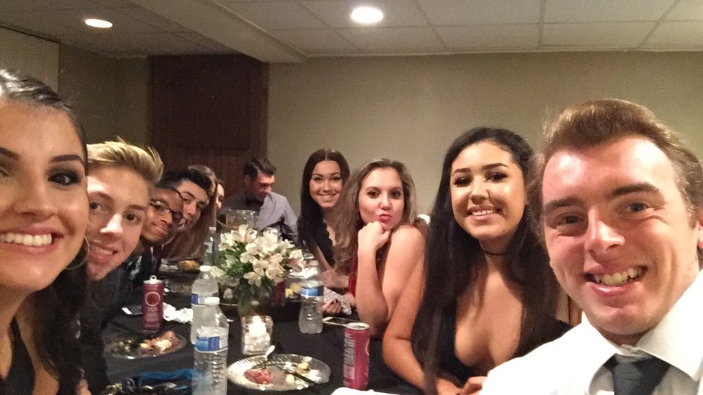 ryanelizabethx's tweet photo. Great last hoco 💕 https://t.co/BR1YT8alsP