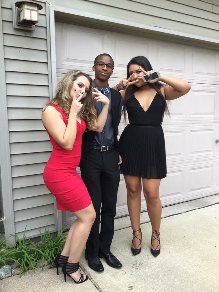 ryanelizabethx's tweet photo. Great last hoco 💕 https://t.co/BR1YT8alsP
