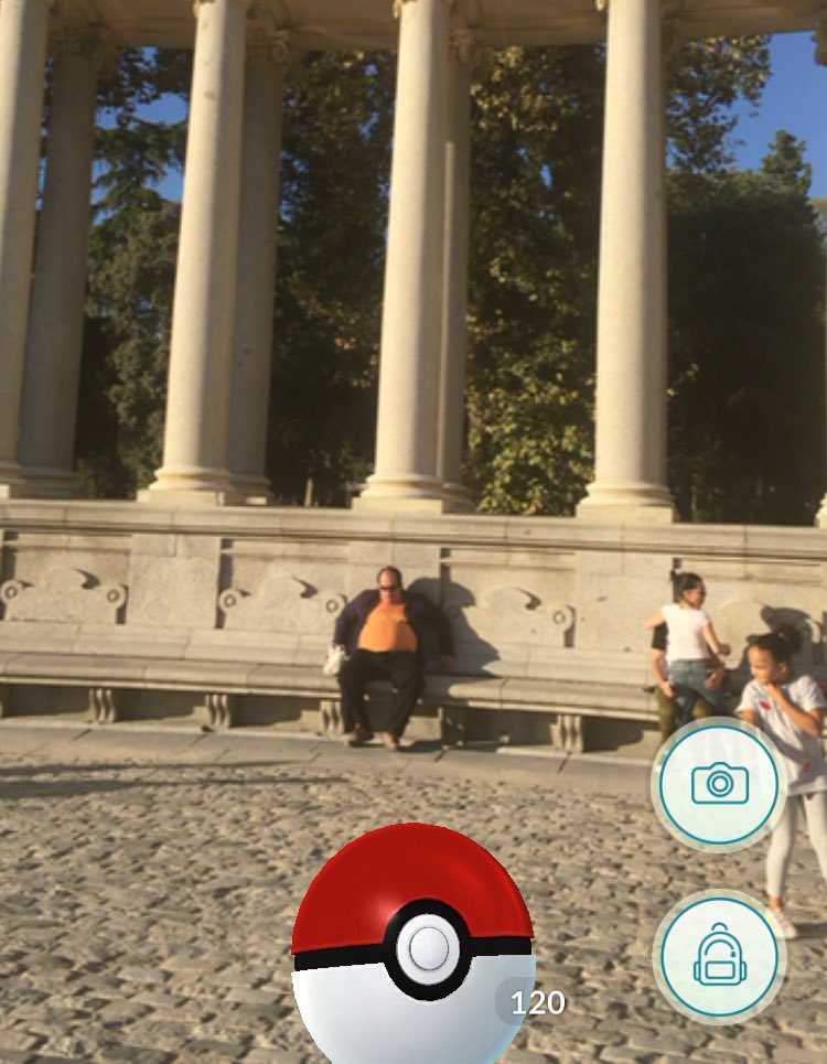MadridPokemon's tweet photo. Snorlax en el Retiro!!! Corred! https://t.co/XPt1KIPw8i