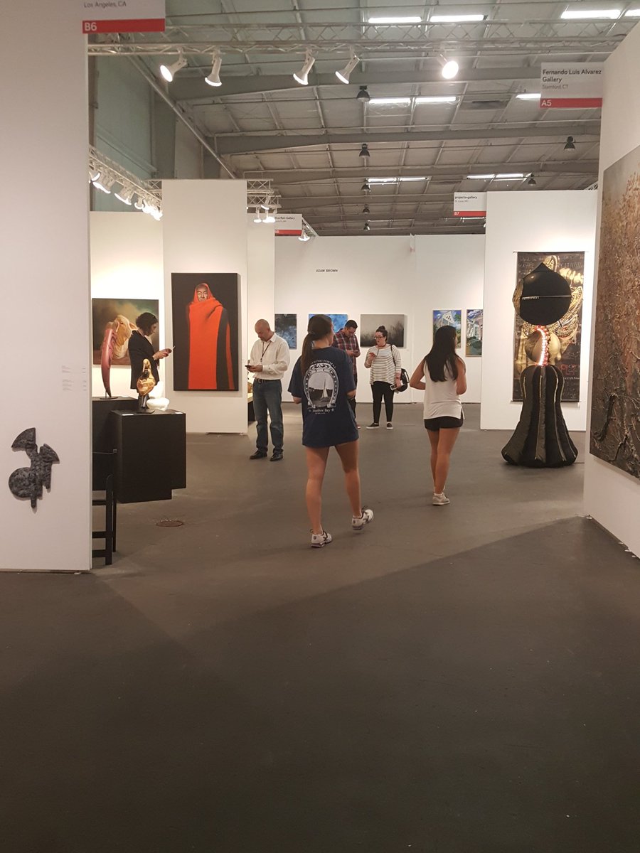 HoustonArtFair's tweet photo. #HoustonArtFair the people have awaken and are showing us love! https://t.co/bQVR74gyfu