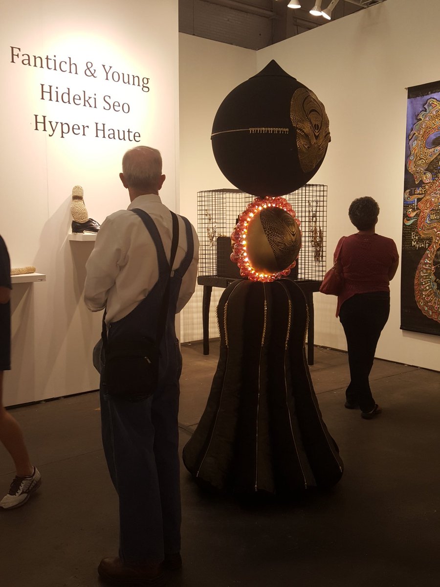 HoustonArtFair's tweet photo. #HoustonArtFair the people have awaken and are showing us love! https://t.co/bQVR74gyfu