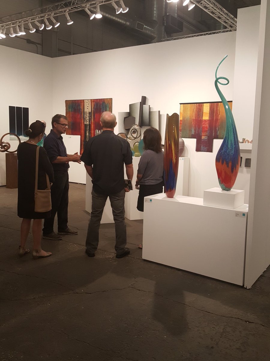 HoustonArtFair's tweet photo. #HoustonArtFair the people have awaken and are showing us love! https://t.co/bQVR74gyfu