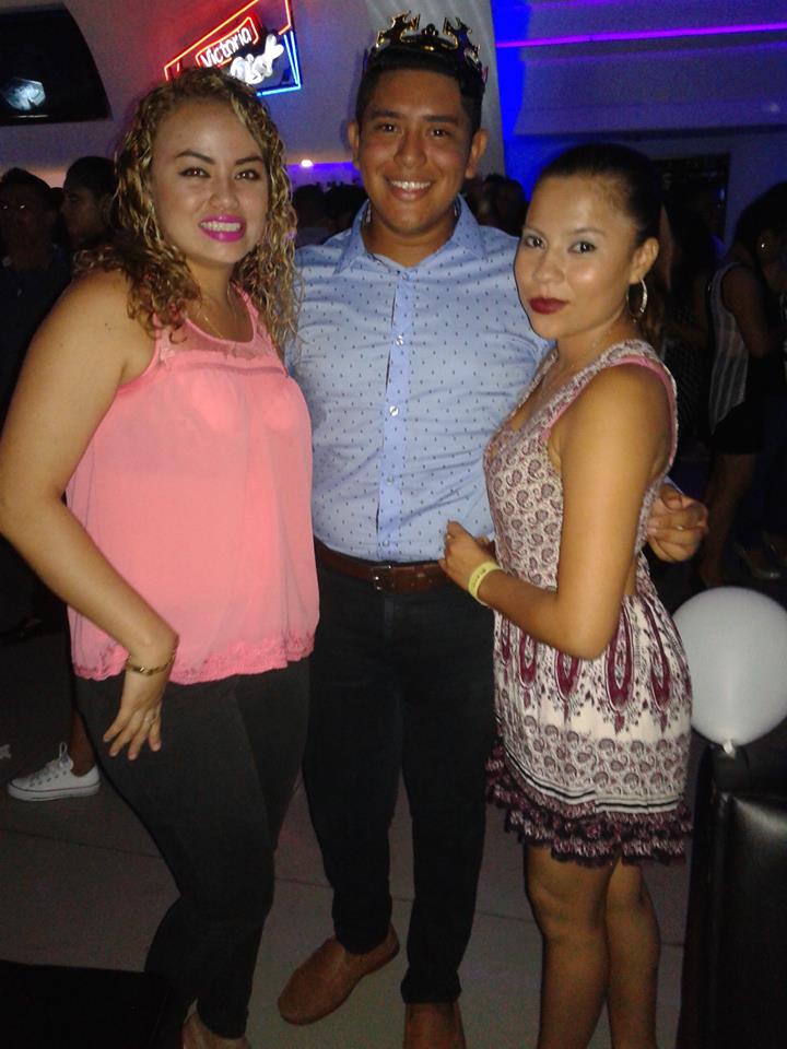 Soy_Gutty's tweet photo. Las adoro 😍 #MyBiirthday #friends https://t.co/eOMgPjuIZ8