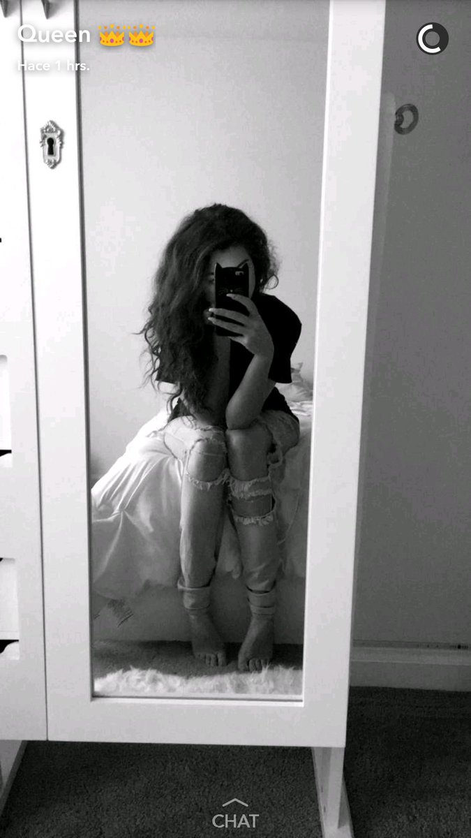 GDytto's tweet photo. She always Dressed like a Queen who is 👑😋 #AlwaysSlay #QueenOfFashion 😙😍 @iAm_Dytto 💕💕 https://t.co/J3Tz84PDmc