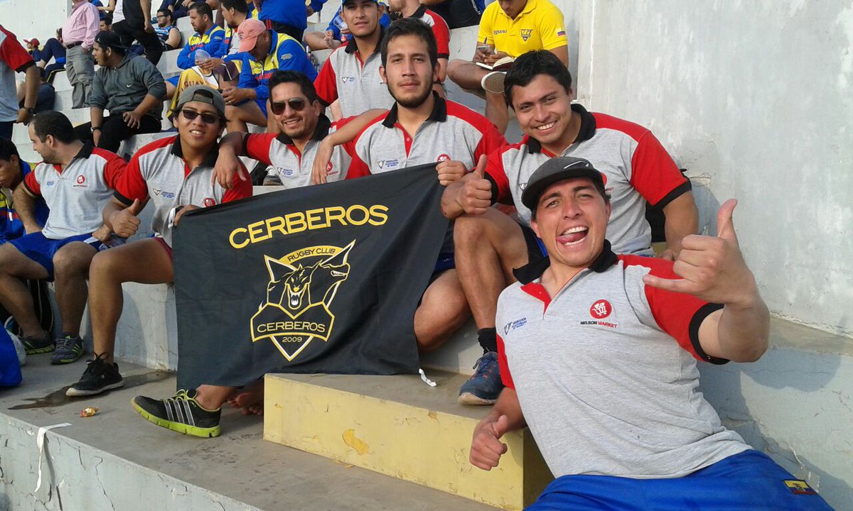 CerberosRugby's tweet photo. Nuestros #cerberos dejando en alto los colores de @RugbyEc.
¡A sudarla más el siguiente partido!
#SoyPiquero #JuegaRugby https://t.co/oua7B4hVdq