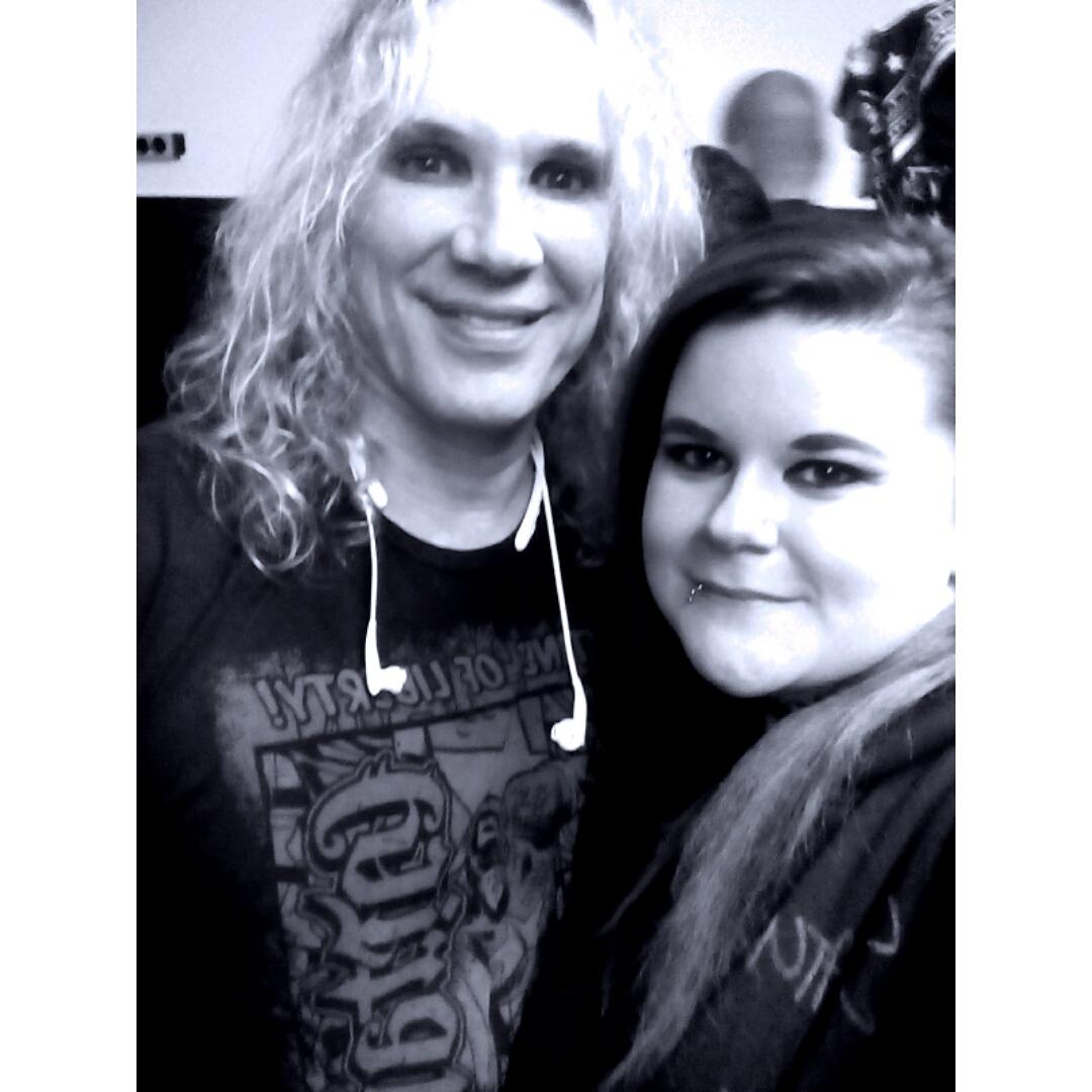 MishaCreepStorm's tweet photo. Thanks for the Show and Aftershow in Munich! 😘@MichaelStarrr @Satchel666 @Stixzadinia @lexxi_foxxx @Steel_Panther https://t.co/H3NKkD3bAD