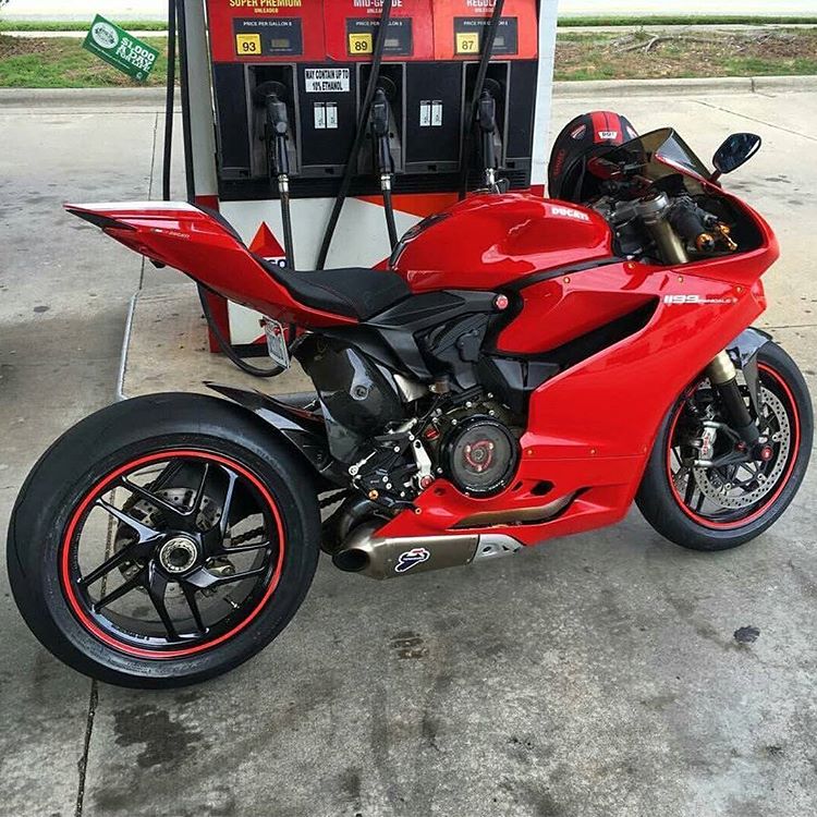 ymahmoud's tweet photo. "@mikesnicebikes: Dope Or Nope?
#Motorcycle #motorbike #bike #amazingbikes https://t.co/O7rJxj70rz" dope dope and dope
