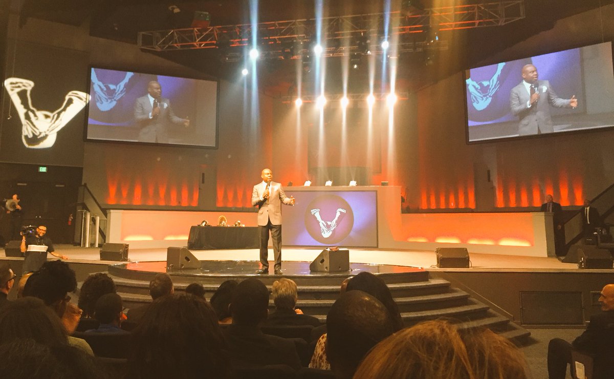 PastorChrisHill's tweet photo. Sometimes you have to preach to yourself. #4Helmets https://t.co/0vB9P4MOrL