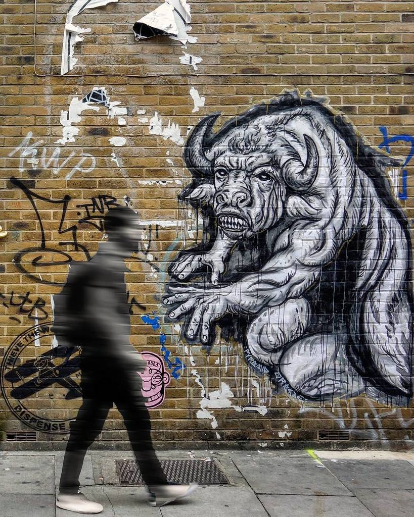 D7606ART's tweet photo. Work by @pyramidoracle ● London, UK .
.
#sirusfountain #pyramidoracle #bricklane #shoreditch #eastlondon #londonstr… https://t.co/oKxnLAIBgI