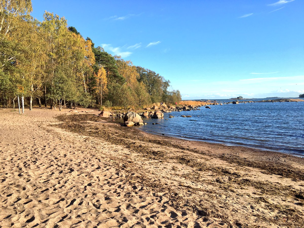 martenbostrom's tweet photo. Chill day turned out to be a fine touristic day in old hometown
#Suuntorun #discoveryrun #perspective #oceanshore #silakkamarkkinat https://t.co/G41zY2lmMZ