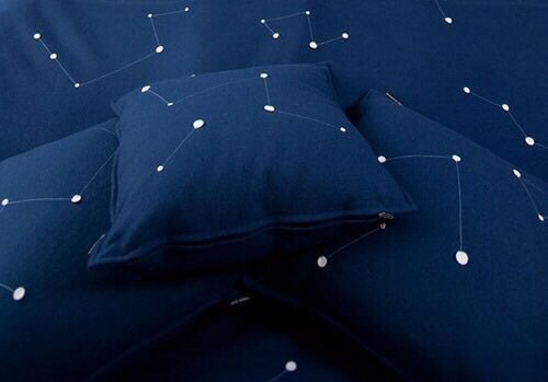WeAreSexAndLove's tweet photo. "él" era como la luna; por las mañanas desaparecía https://t.co/XBKDnWwN88