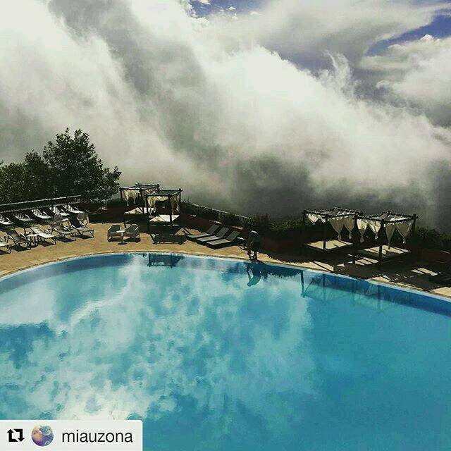 LunaHotels's tweet photo. Últimos raios de sol do fim de semana! #serradaestrela #lunahotels 📷: @lunahotels https://t.co/JGChTPouCL