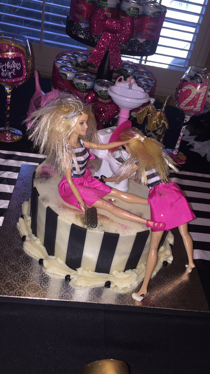 tfondaa's tweet image. shouts to Alex for getting us the cutest cake ever!!!💖😍😝 #drunkbarbiecake #doublefunistwentyone
