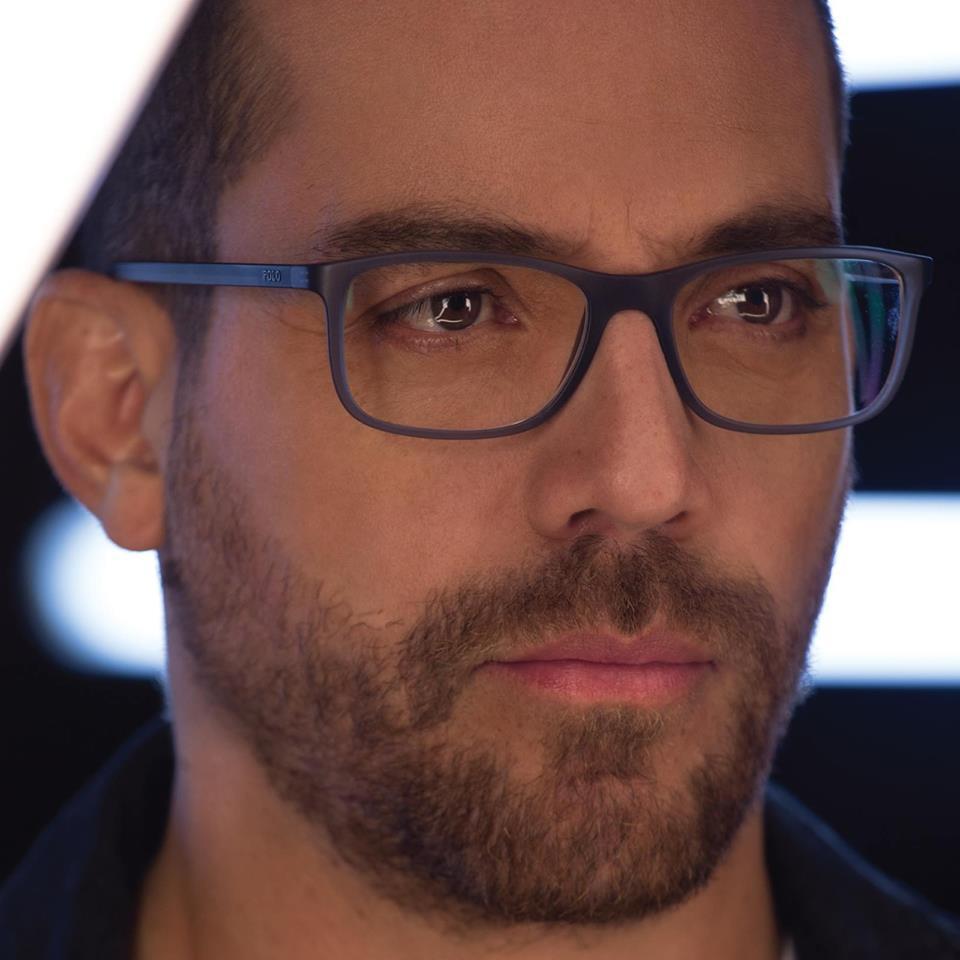 JUAN FERNANDO VELASCO -TÚ NO ME PERTENECES / BALADA mbnecuador.com/mbnecuador/jua…