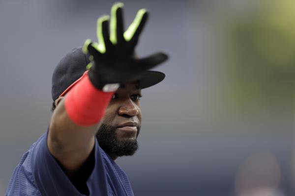 DiarioLibre's tweet photo. Se despide AHORA el #BigPapi de la serie regular en el Fenway Park de Boston #NoTeVayasPapi https://t.co/A11hFNZLYW