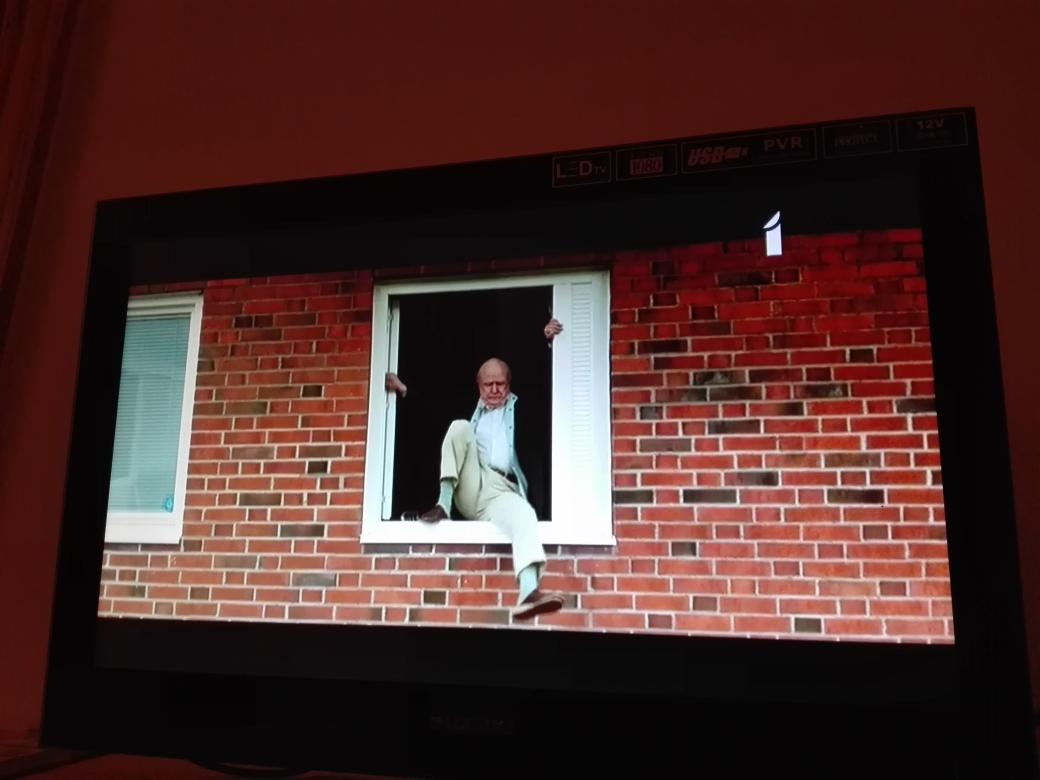 GoldingenCinema's tweet photo. Ātri ieslēdz tv. Šoreiz ir vērts. #simtgadnieks @LatvijasTV https://t.co/2HrQifLzqV