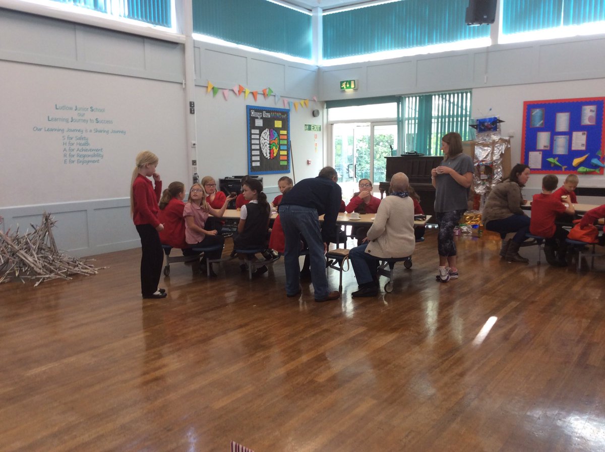 LJScv's tweet photo. @macmillancoffee the wonderful pupils, parents &amp; staff of @LJScv raised just over £400 on Friday #welovecake https://t.co/MBjZfXMfgj
