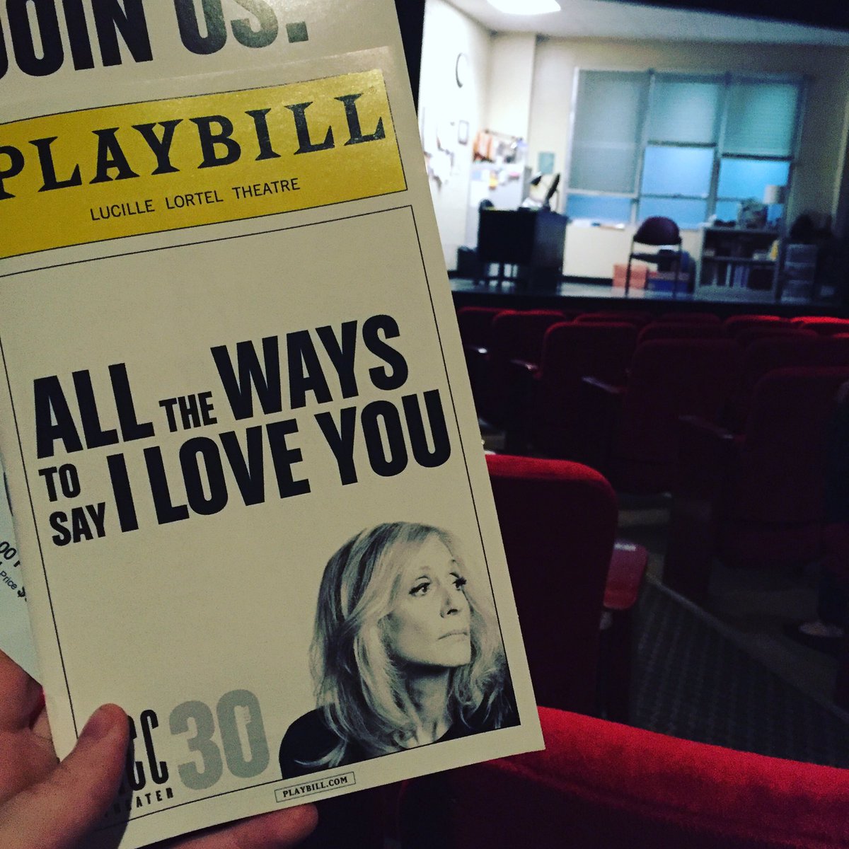 samelhar's tweet photo. Ringing in the new year with my queen @JudithLight #LshanahTovah #toshellandback https://t.co/Pohkkl29cq