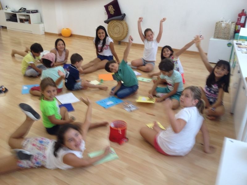 EvaDDB's tweet photo. Peques!!
Horario: 17.30h a 19h.
Zumba, Danza Oriental, Clásico y Flamenco.
Diciembre:opción Musical Palacio de Congresos (Marbella). https://t.co/GBZKFYSNLX