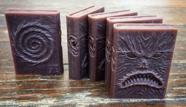TheToyChronicle's tweet photo. Own your very own #Necromonicon Pocket Edition from #DeadlyDelivery & #Zectron!
https://t.co/zoZFbn1F7v #evildead #HPLovecraft https://t.co/66iydyd5xK