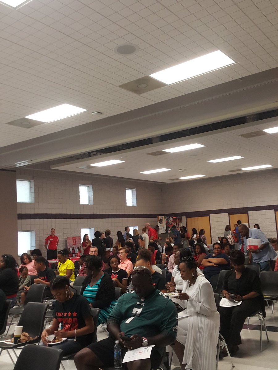 wpn_Hail's tweet photo. Let's go #PackPreview #Fayetteville #UndergraduateAdmissions #NCState @applyncstate https://t.co/RayosLktIT