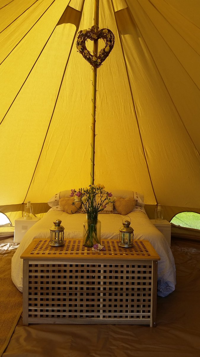 Bells_Breakfast's tweet image. Great wedding fair today! @TheSunPavilion  @pavsharrogate @YBFair #weddings #weddingfair #belltents #Yorkshire