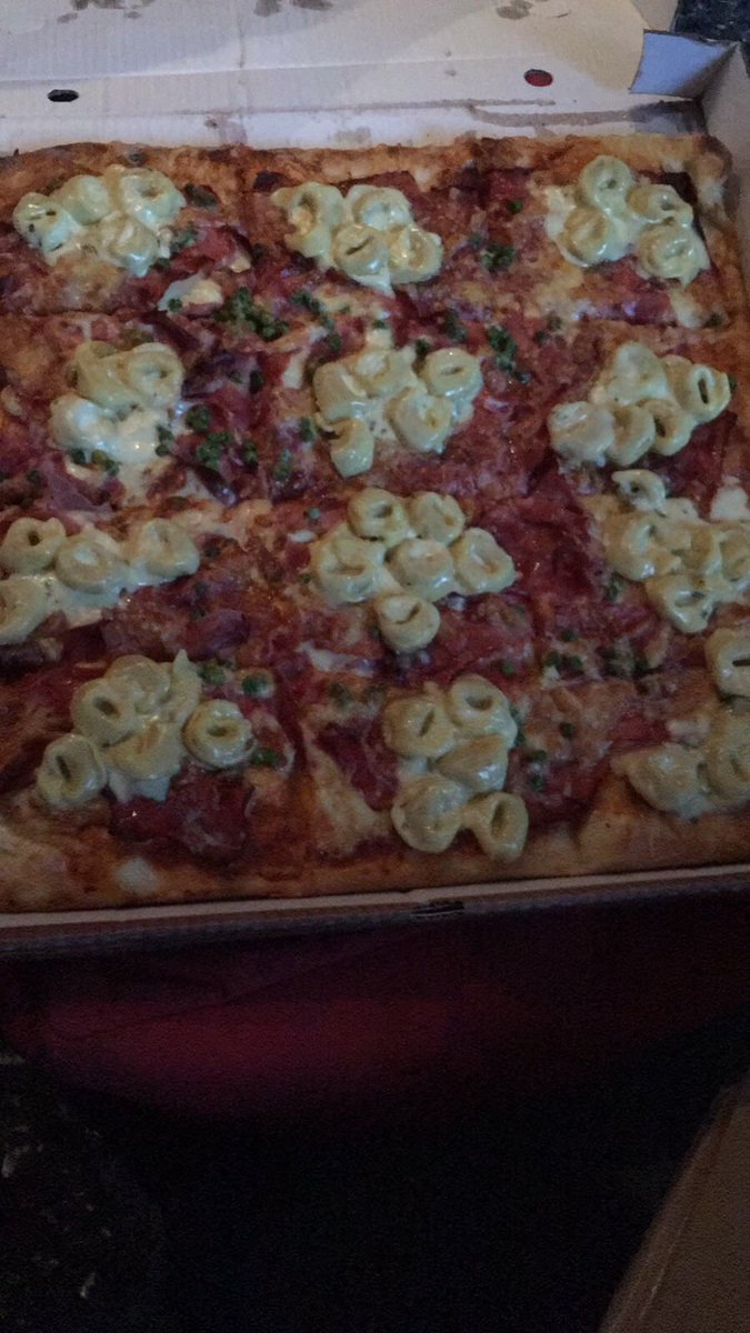 Capes5950's tweet photo. Pizza Bomba Game 2 #ranNFL #ranNFLsuechtig #CARvsATL @Icke41 @Schmiso https://t.co/u93S3UV2jC