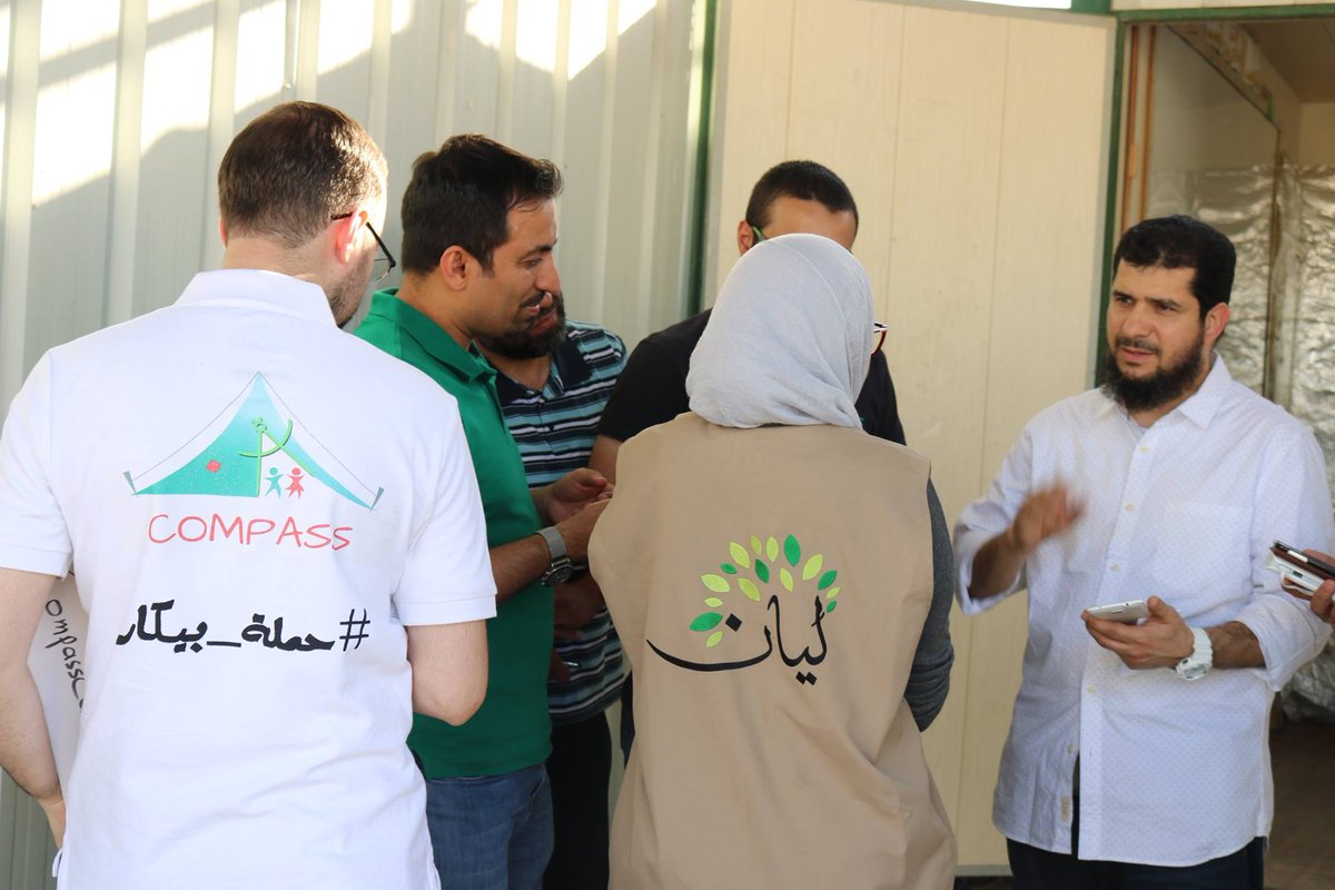 CompassLF's tweet photo. @layangccsupport Supports #CompassCampaign by delivering backpacks and stationery in Al-Amal teaching centers in Bekaa Valley. https://t.co/yoAX8RjSZm