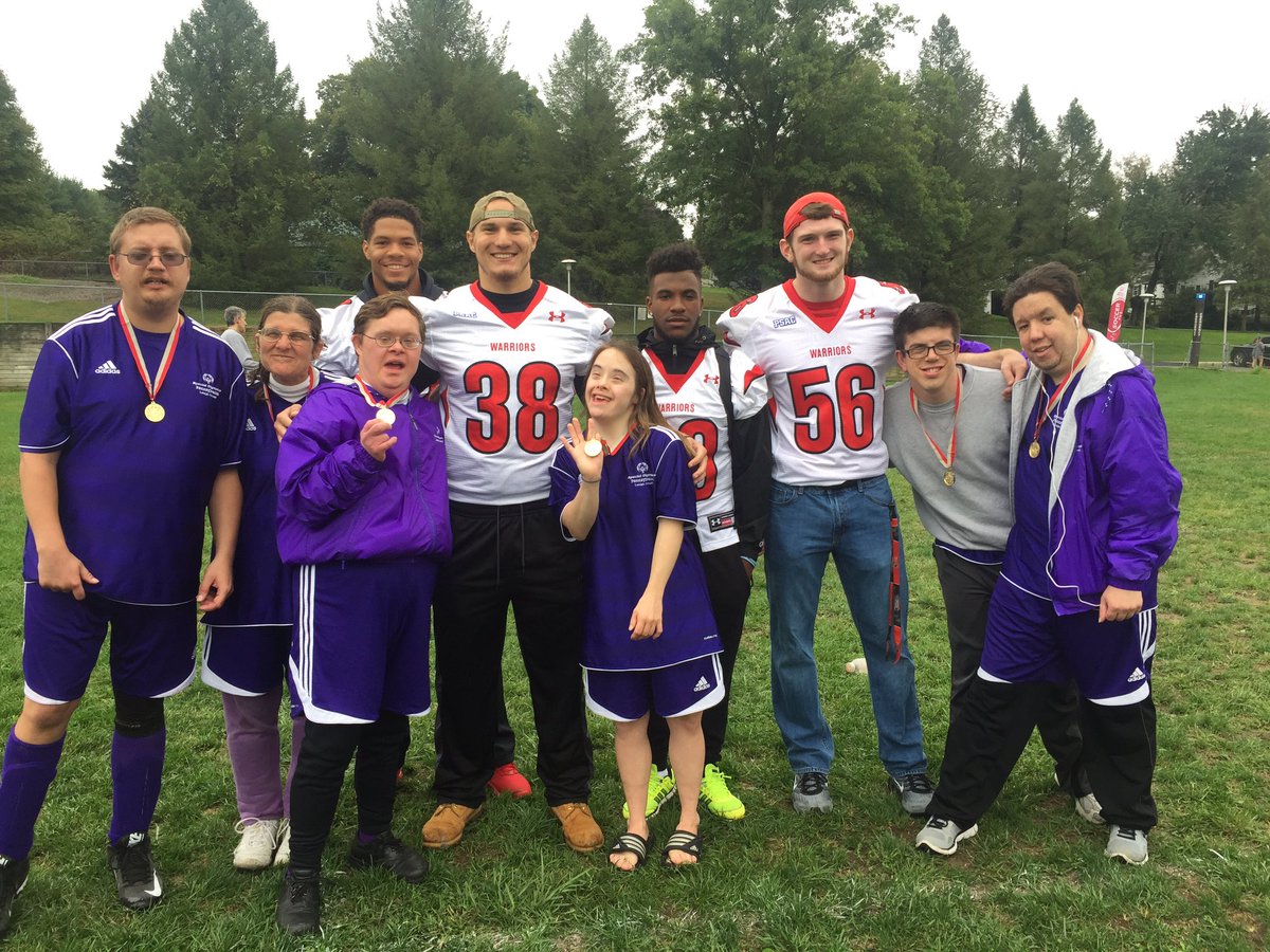 Jimterwilliger's tweet photo. Truly special day on campus! Love to see athletes helping athletes.
#TrueWarriors
#ESyou https://t.co/AxMSAPanBq
