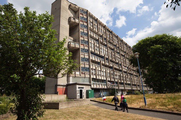 BrutalHouse's tweet photo. A Must See
LIVED BRUTALISM: PORTRAITS AT RHG
via @thegentleauthor 
—
https://t.co/fO5prVWaAo https://t.co/5Rv0gXZbZ4