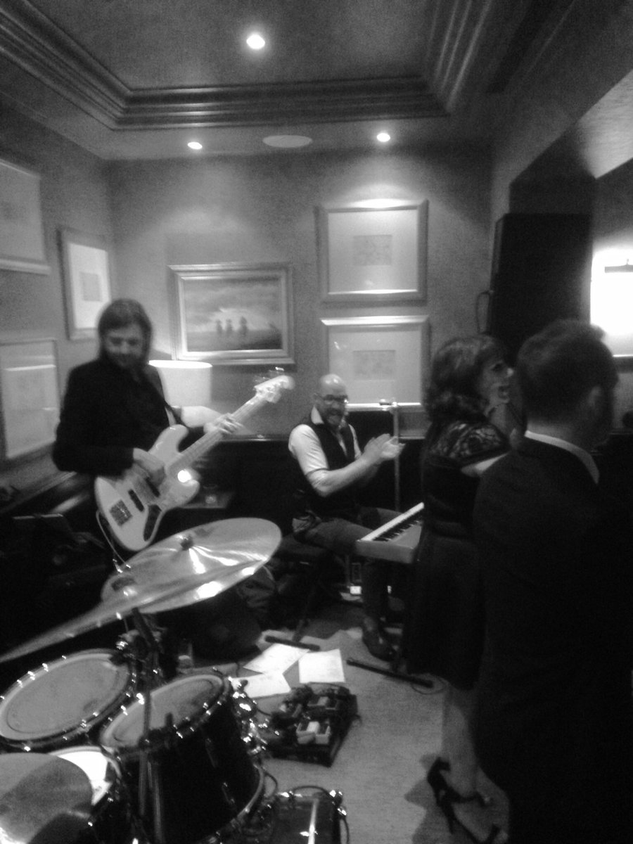 AudiokicksMatty's tweet photo. Great gig last night in Chester!! #wedding #chester #Cheshire #live # https://t.co/gYrOSUh0FM