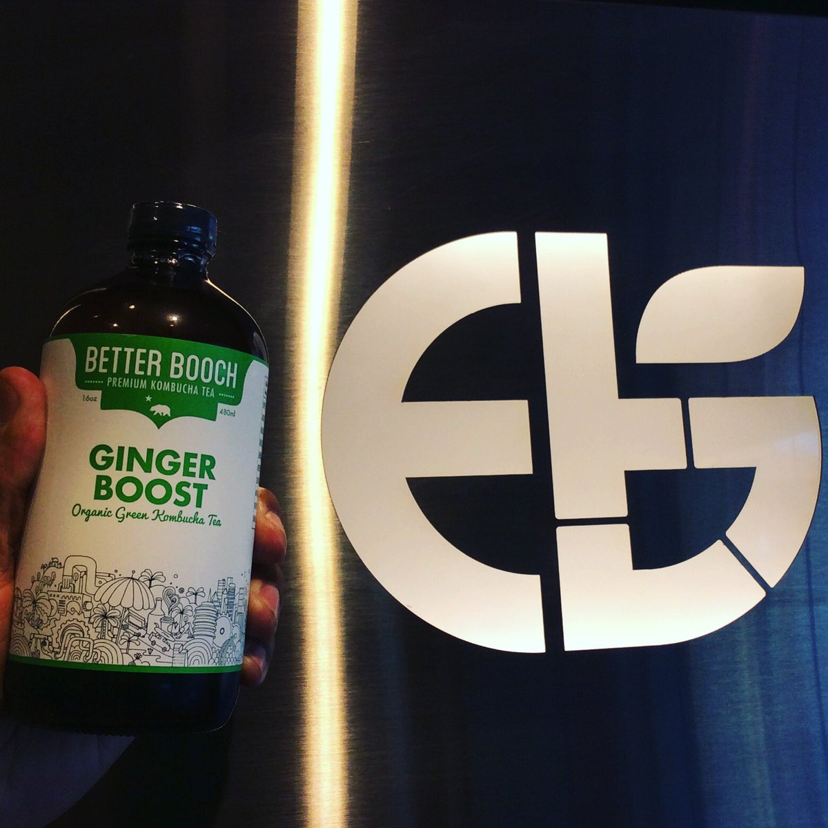 earthbarbwood's tweet photo. #betterbooch #earthbar #brentwood #losangeles #kombucha #organic #gingerboost #ginger #kombuchatea #madeinla #buylocal #healthy @BetterBooch https://t.co/YTtuu9uXmU